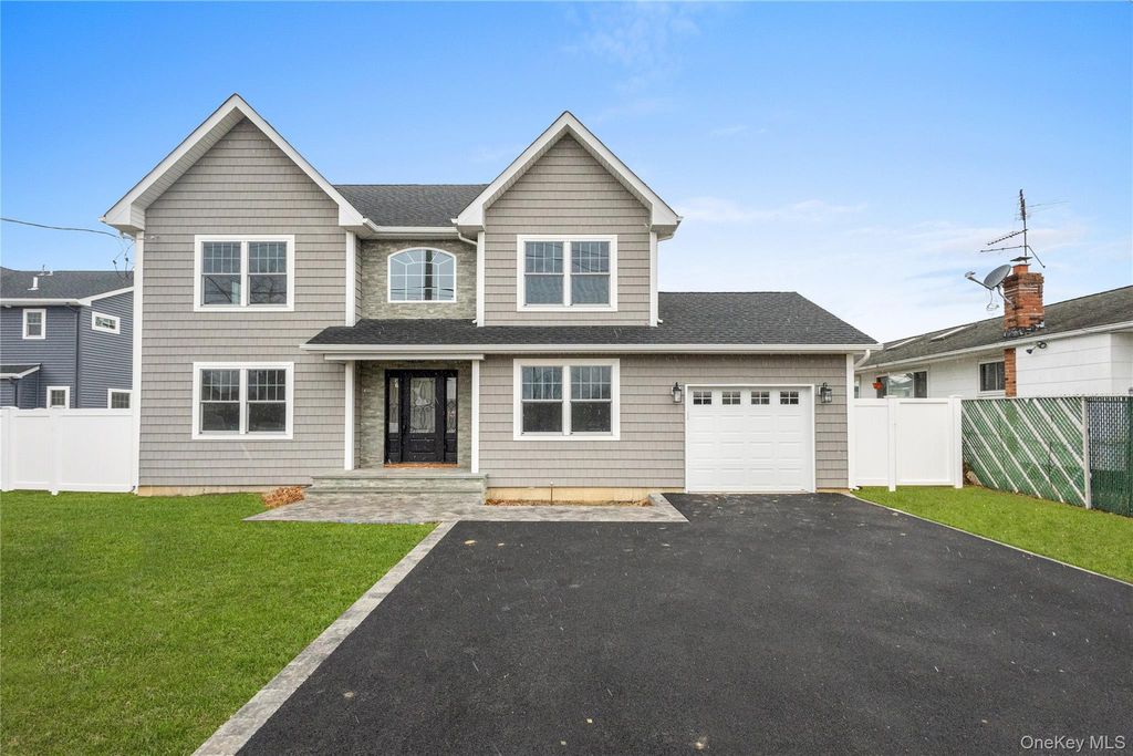 Photo of 961 N. Broadway, Massapequa, NY 11758 (MLS # 953210)