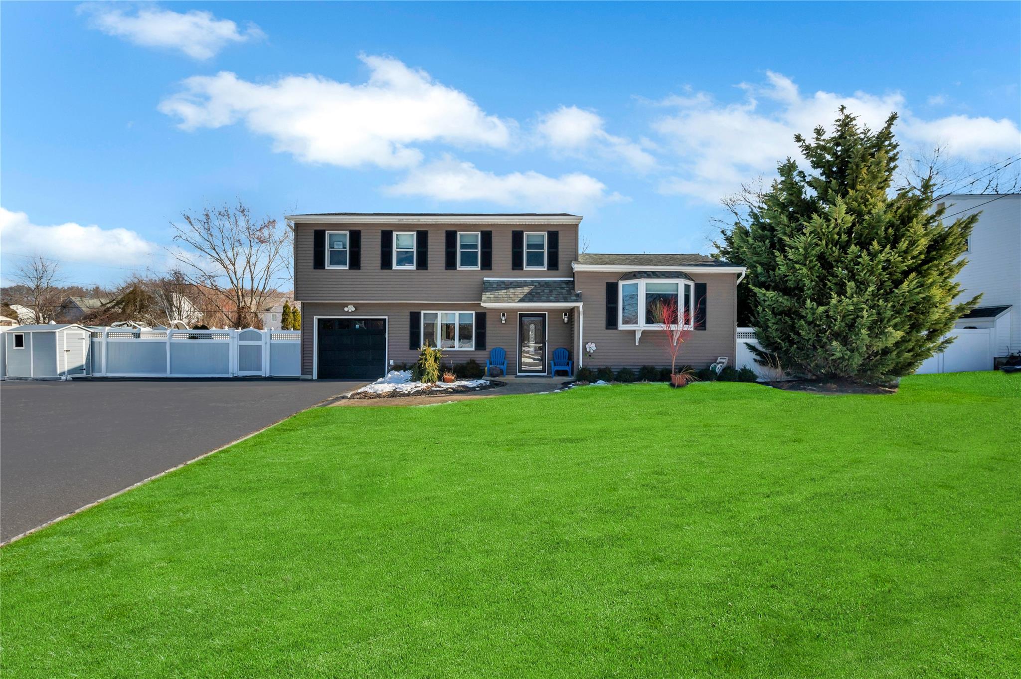 41 Roberta Avenue, Farmingville, New York image 5