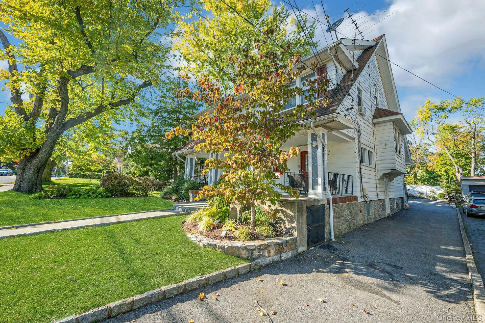 167 Coligni Avenue