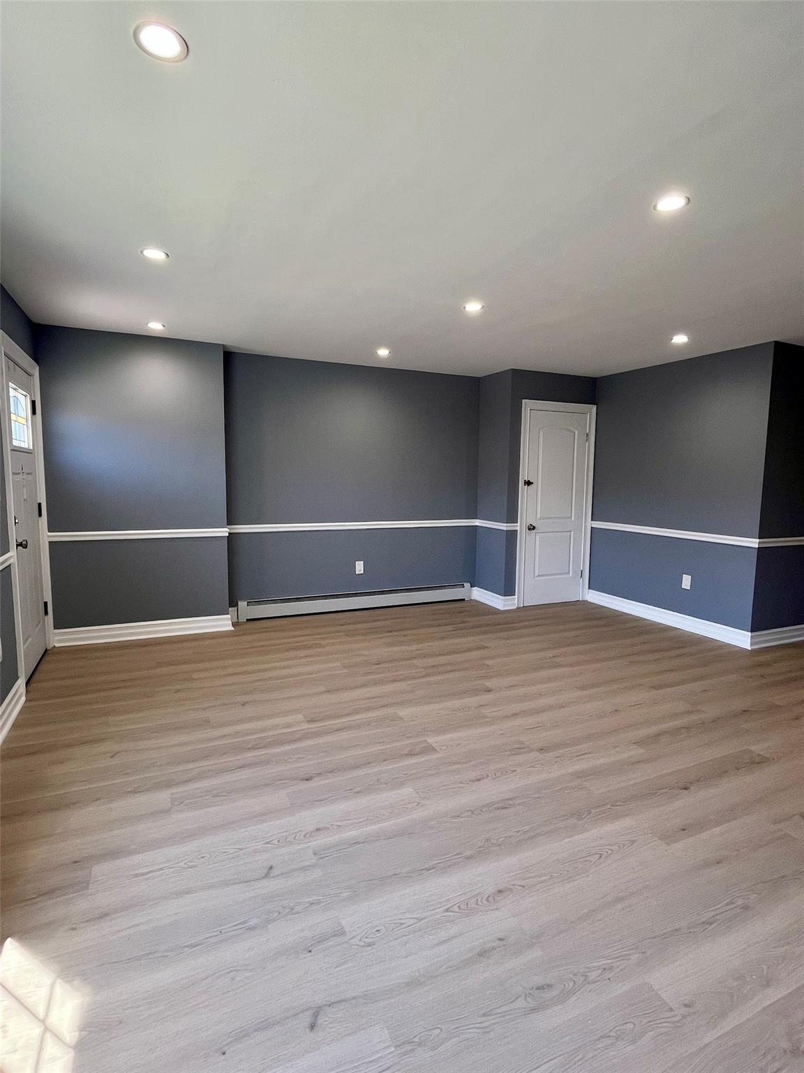 819 Hollywood Avenue