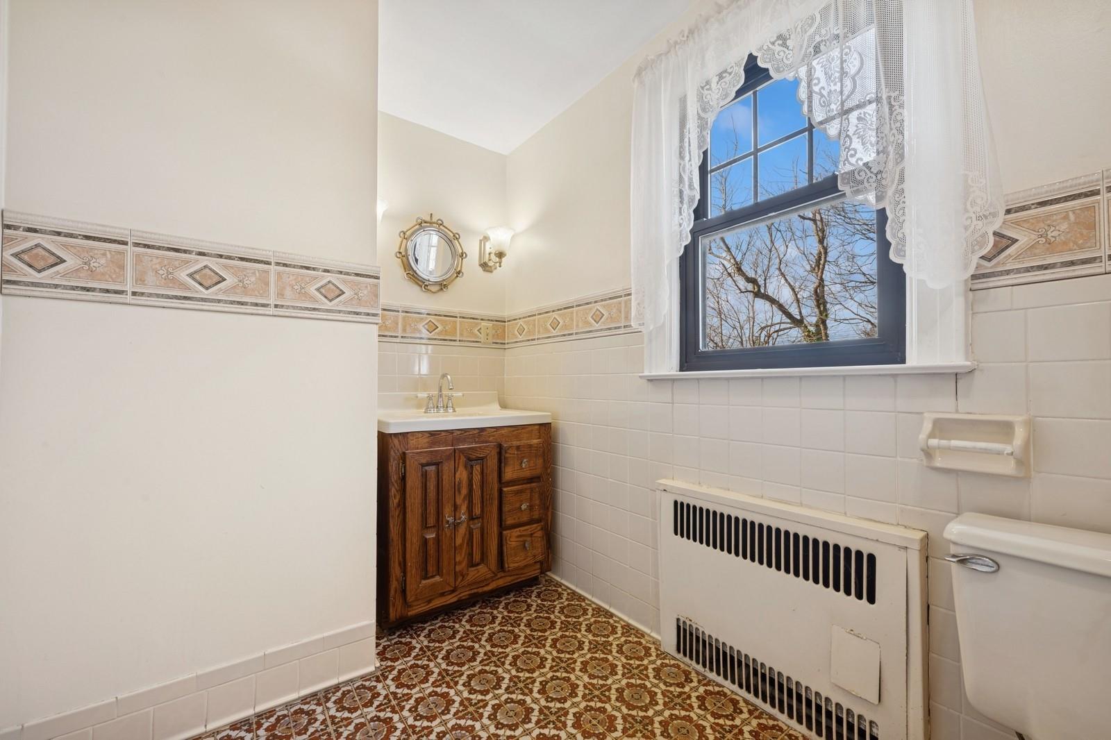 70 Sycamore Street, Hempstead, New York image 29