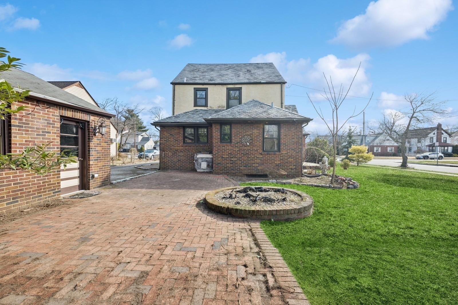 70 Sycamore Street, Hempstead, New York image 36