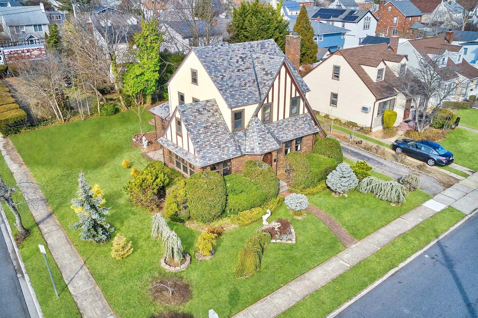 70 Sycamore Street, Hempstead, New York image 5