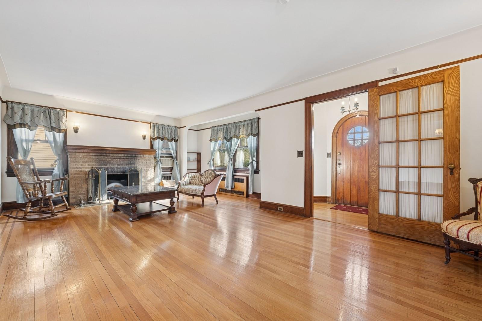 70 Sycamore Street, Hempstead, New York image 9