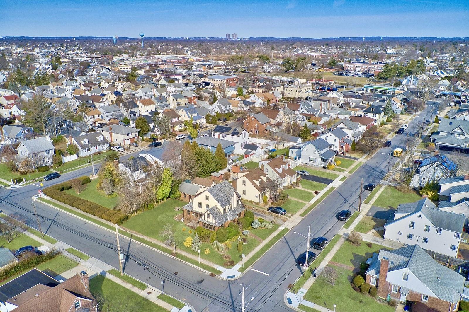 70 Sycamore Street, Hempstead, New York image 39