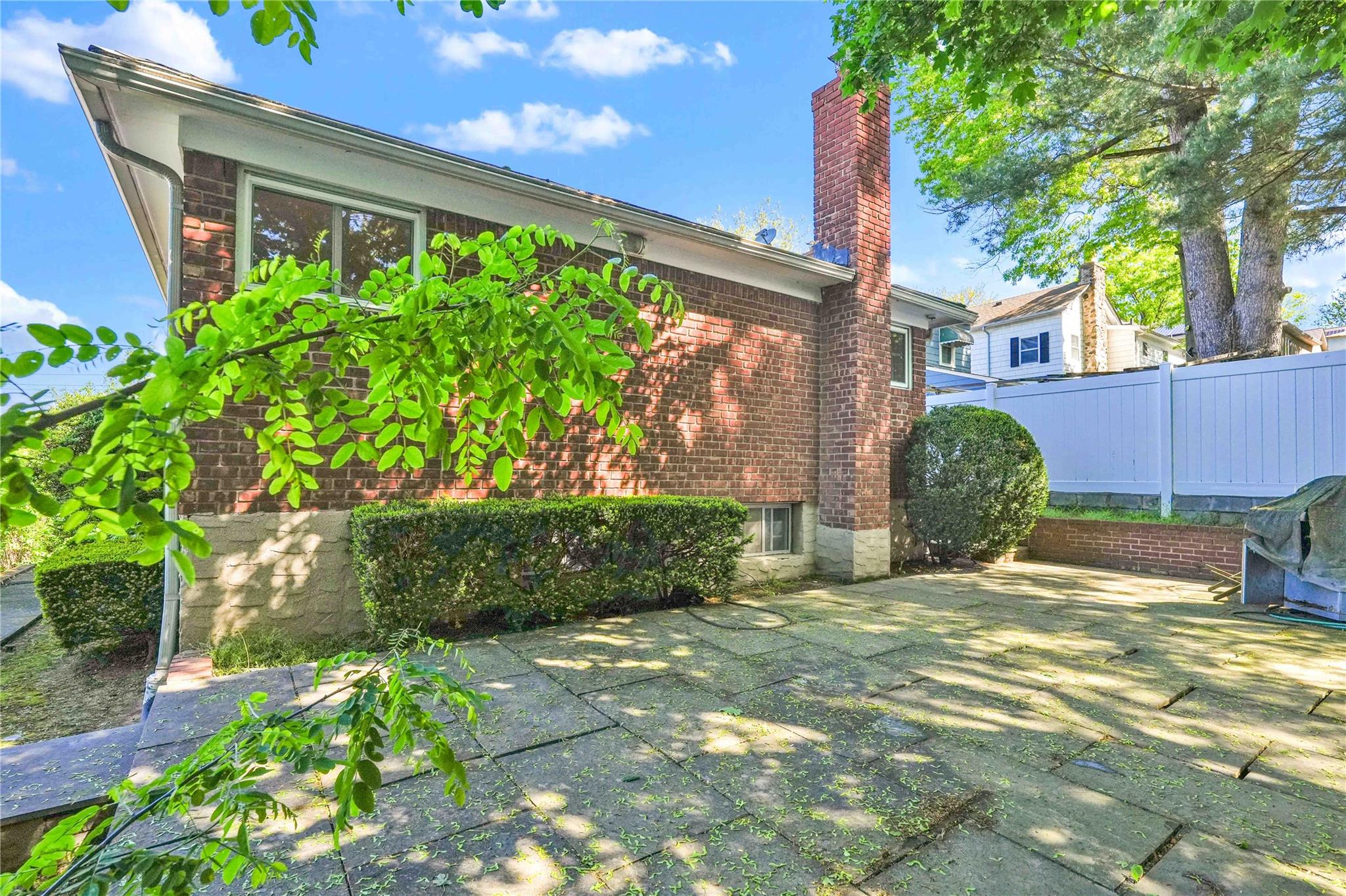 242-18 54th Avenue, Little Neck, New York image 20
