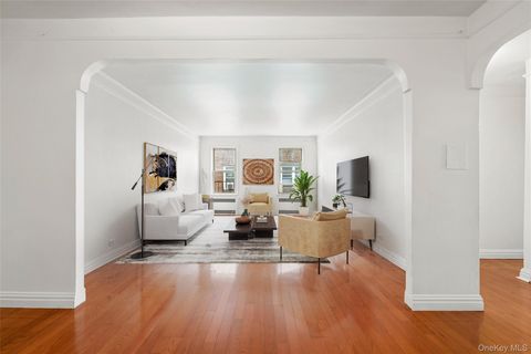 Photo of 111-39 76th Road #E7, Forest Hills, NY 11375 (MLS # 933606)