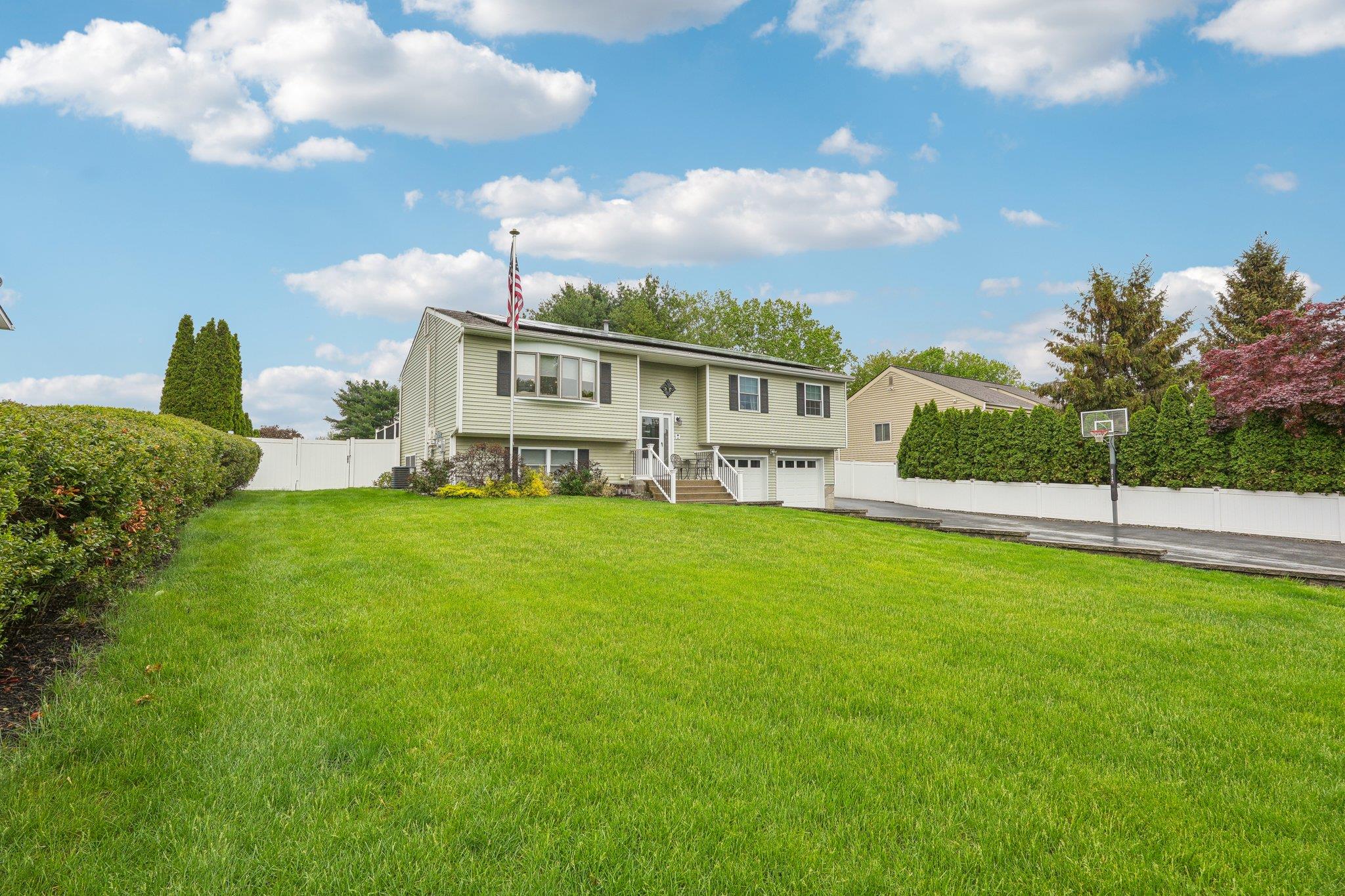 212 Butter Hill Drive, New Windsor, New York image 3