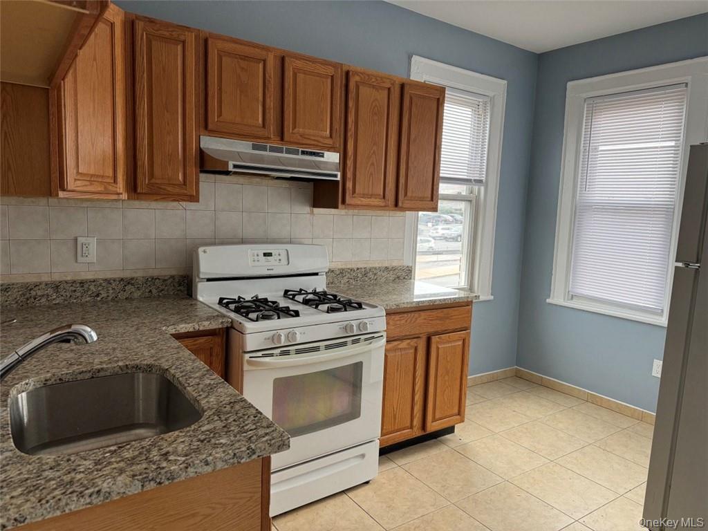 594 Yonkers Avenue 3