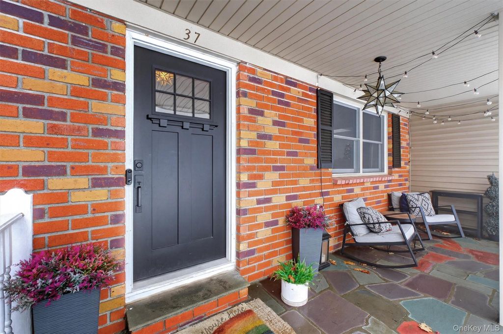 Photo of 37 Hilda Drive, Mahopac, NY 10541 (MLS # 942687)