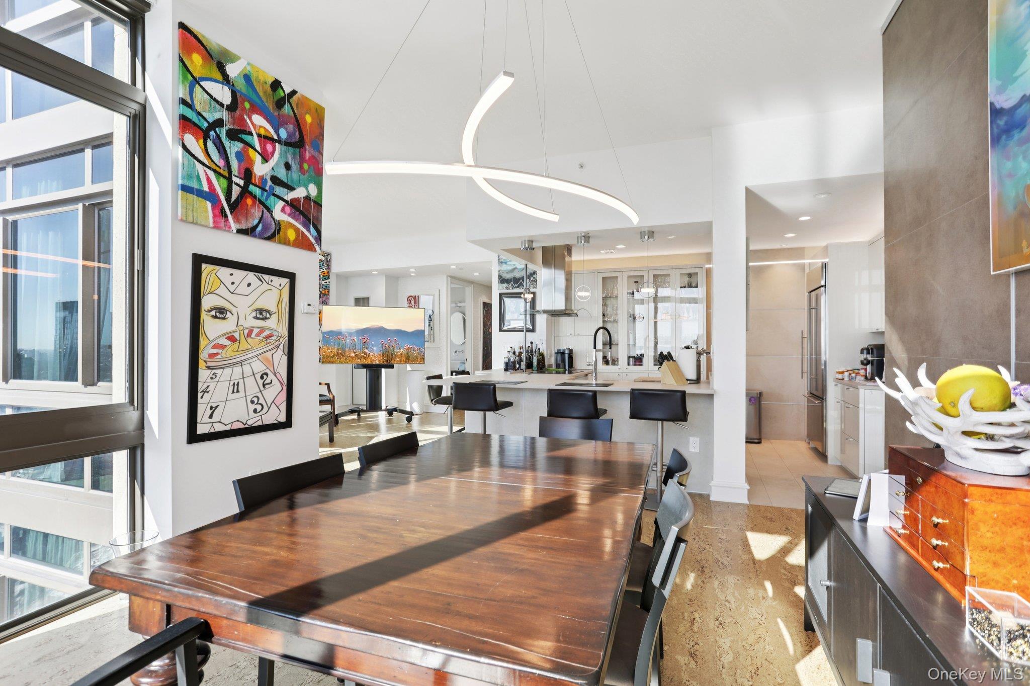 175 Huguenot Street PH-302