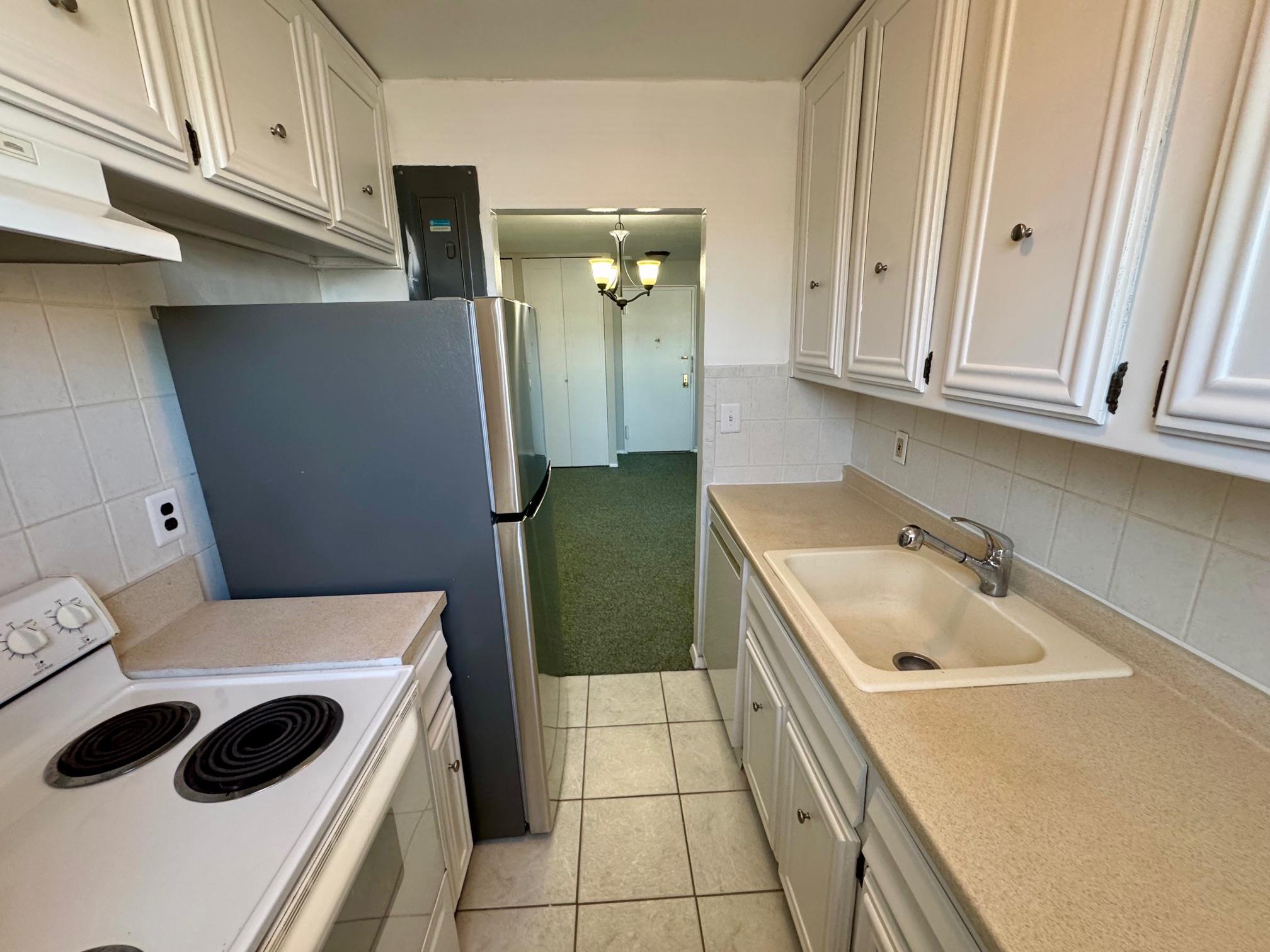 570 Broadway #10B, Lynbrook, New York image 8
