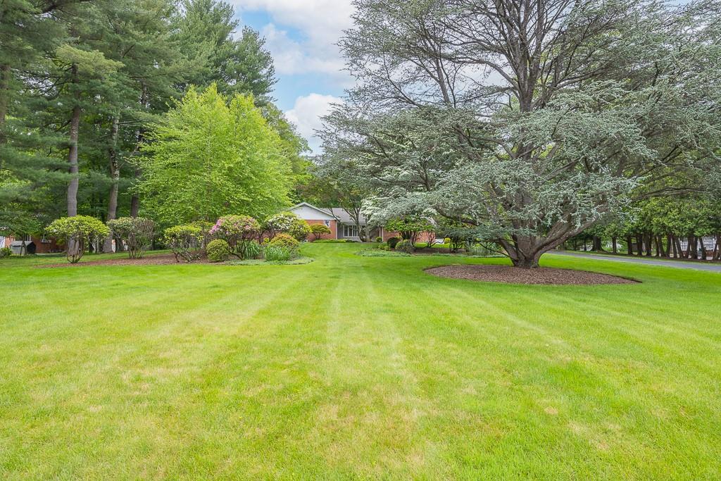 211 N Little Tor Road, New City, New York image 3