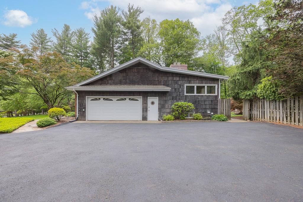 211 N Little Tor Road, New City, New York image 4