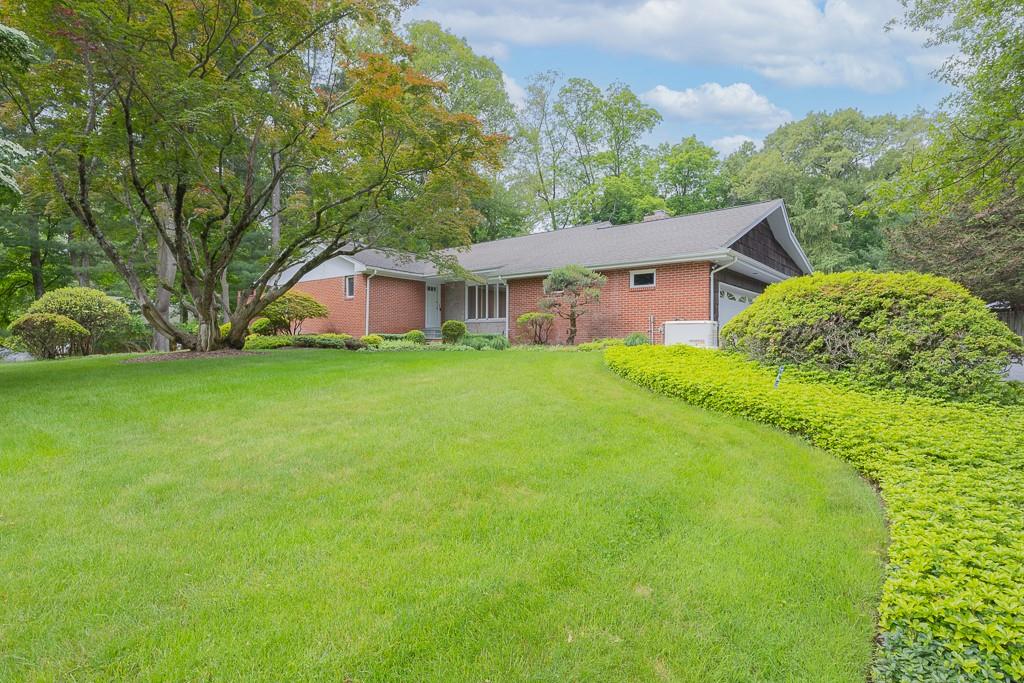 211 N Little Tor Road, New City, New York image 2