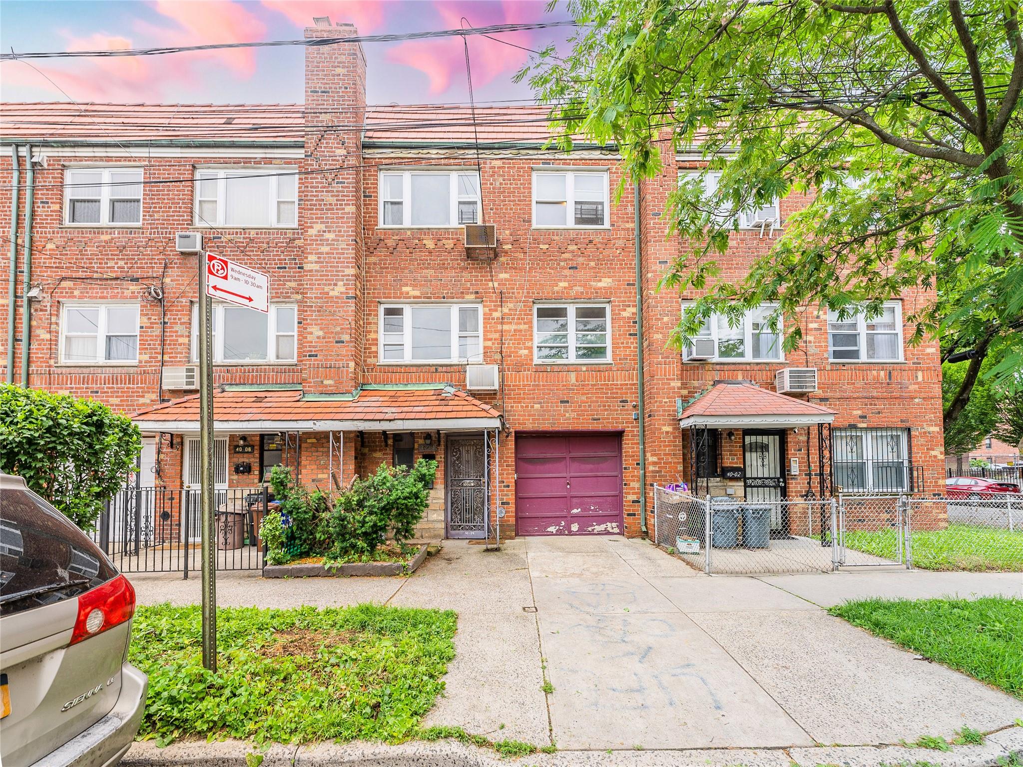 Street St, Flushing, Queens, NY - 8 Bedrooms  
5 Bathrooms - 