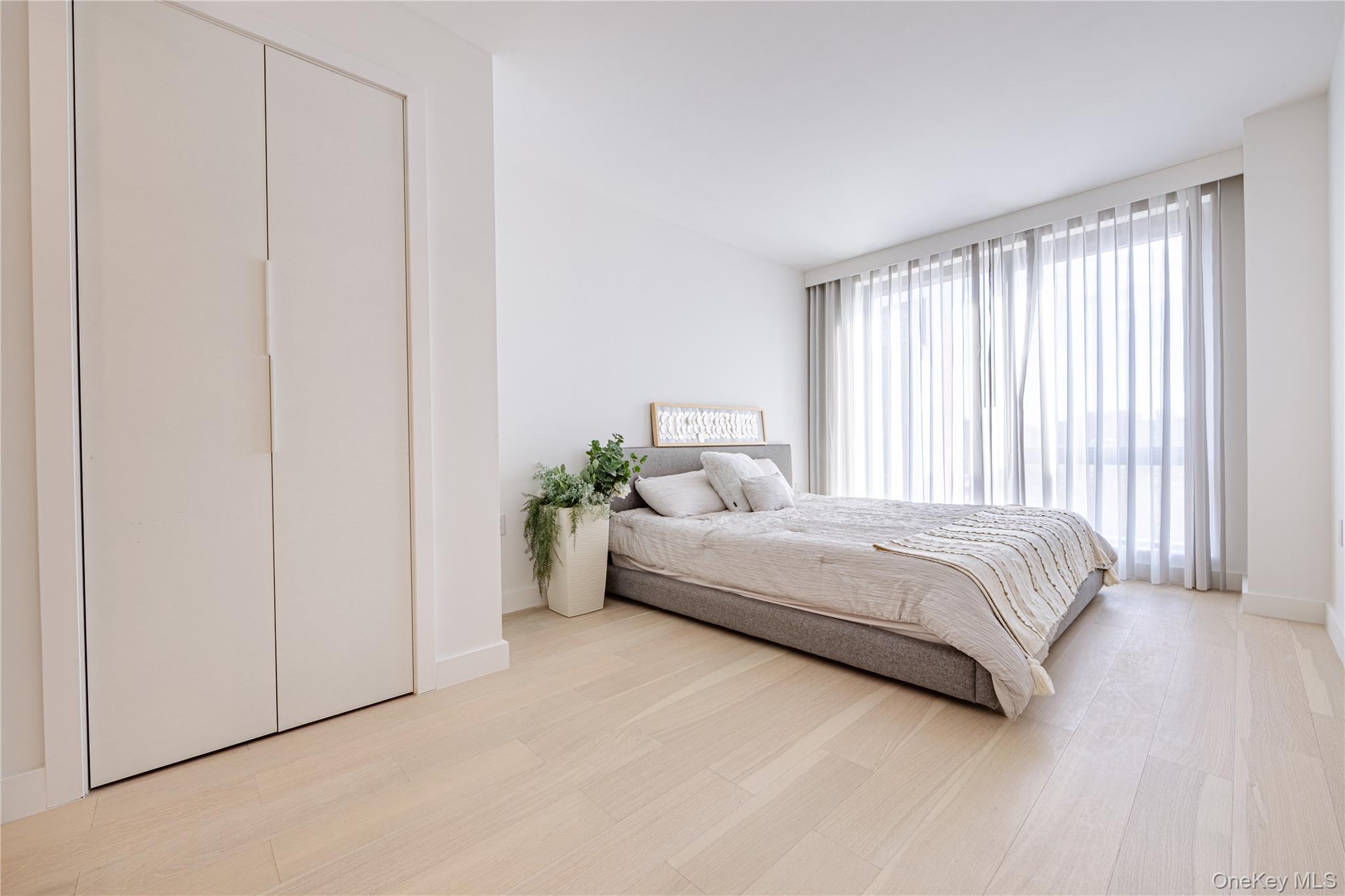 144-49 Northern Blvd 518