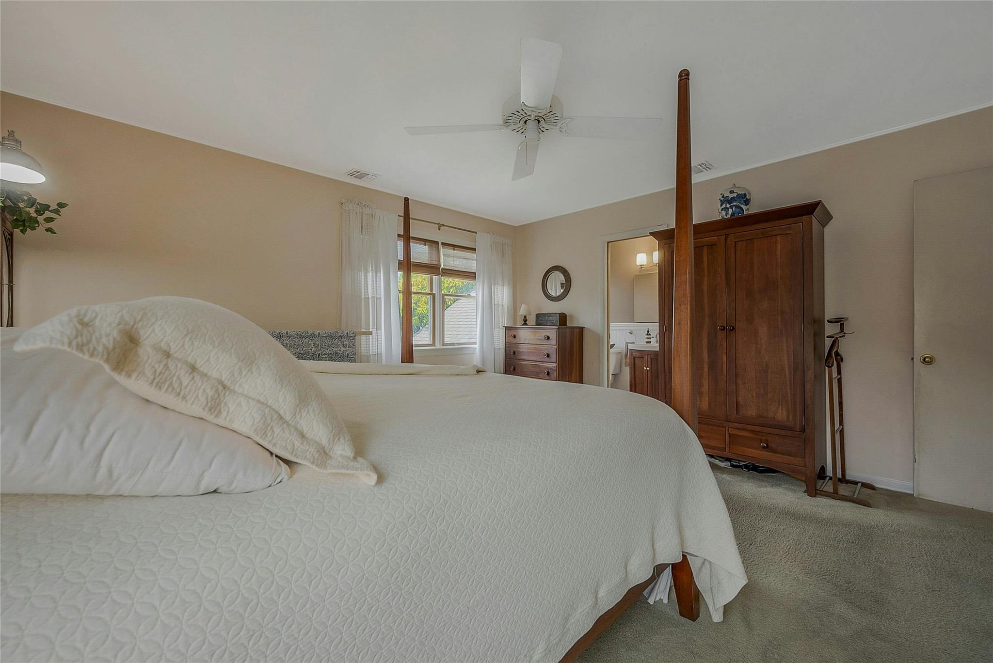 12 Wendover Road, Sayville, New York image 17