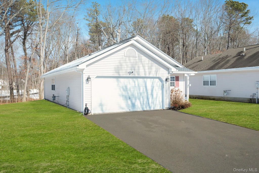 Photo of 2 Greenbriar Court #2, Middle Island, NY 11953 (MLS # 961414)