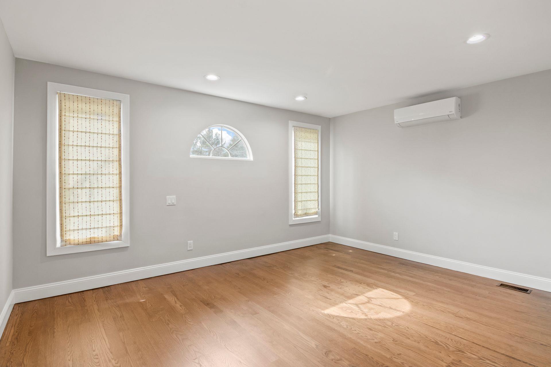 8 N Wildwood Drive, Dix Hills, New York image 22