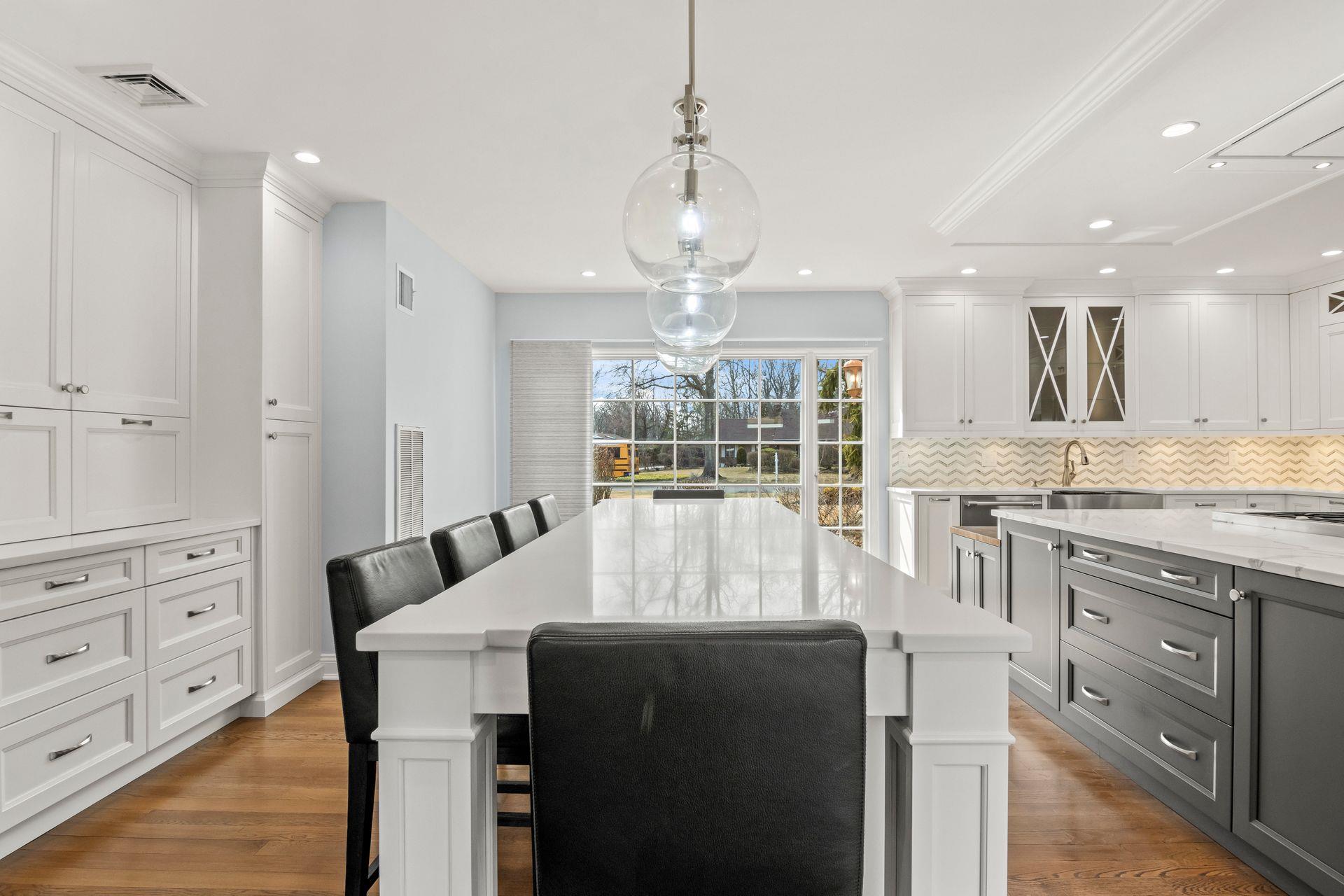 8 N Wildwood Drive, Dix Hills, New York image 19