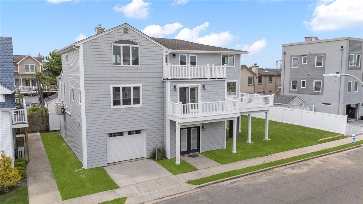 Long Beach, New York 11561, United States, 5 Bedrooms Bedrooms, ,4 BathroomsBathrooms,Residential,Coming Soon,137225