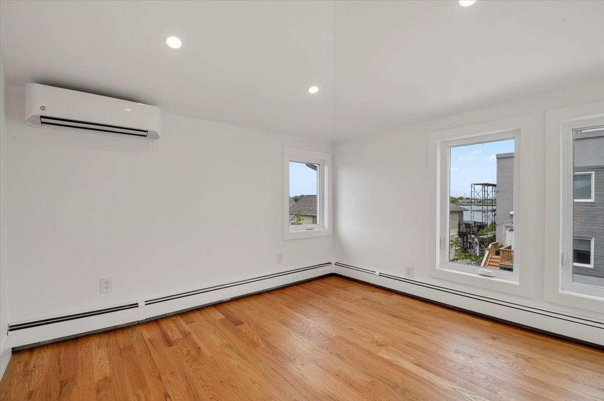 85 Dalton Street, Long Beach, New York image 27