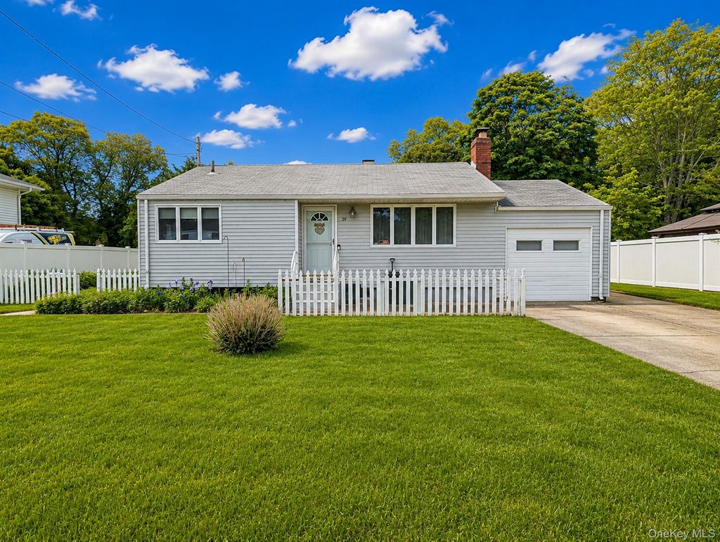 Photo of 29 Sarah Drive, Lake Grove, NY 11755 (MLS # 1003352)