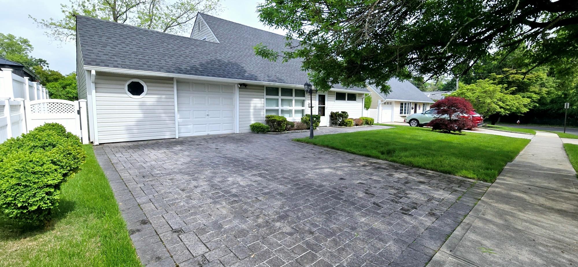 6 Arizona Avenue, Syosset, New York image 2