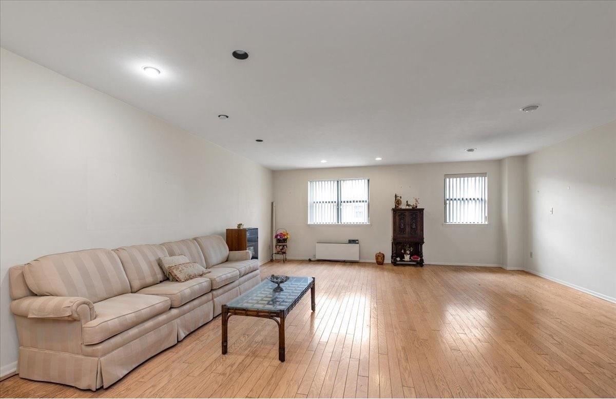 9 Everit Avenue #A10,11, Hewlett, New York image 5