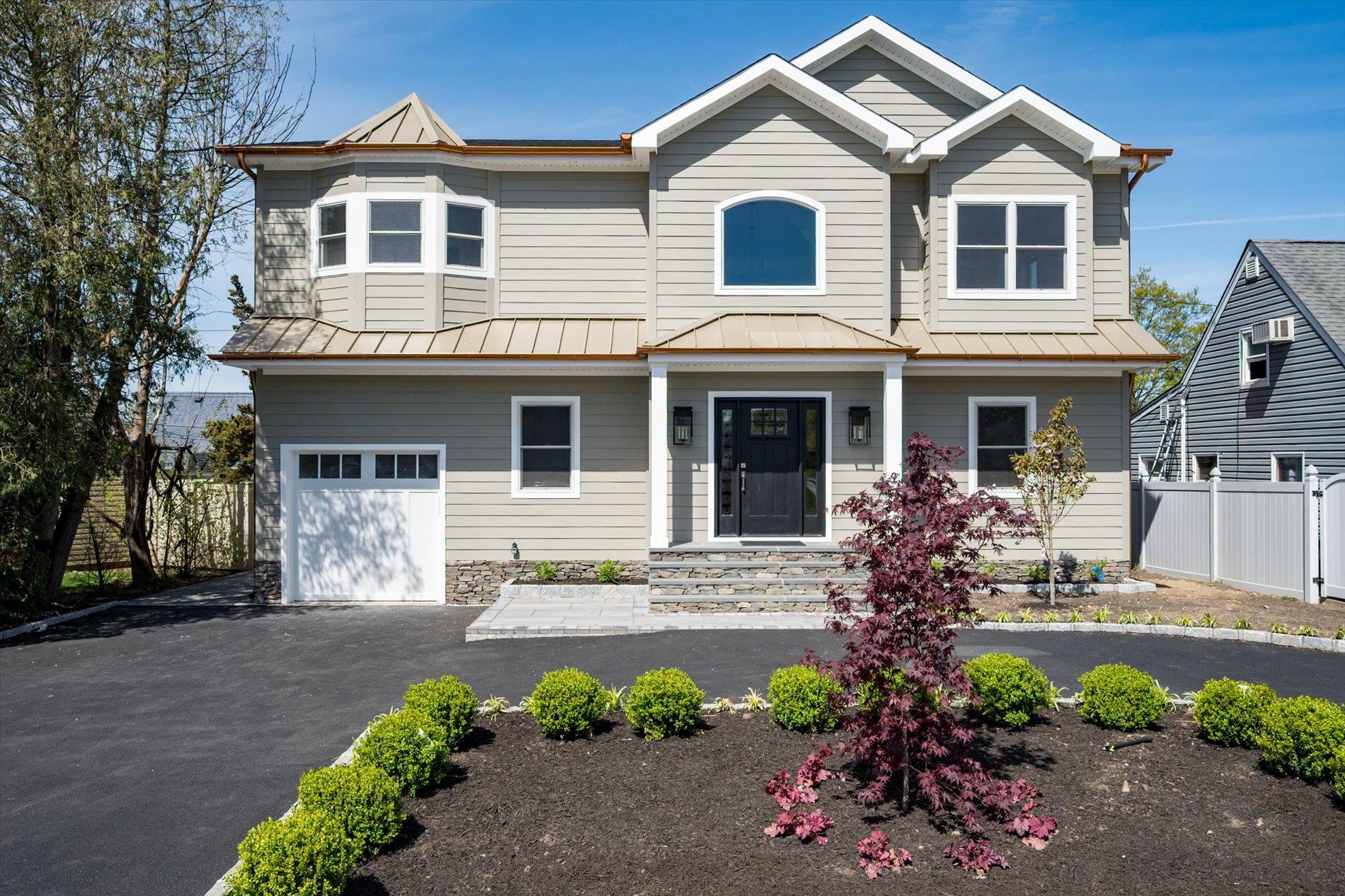60 Ramble Lane, Levittown, New York image 1