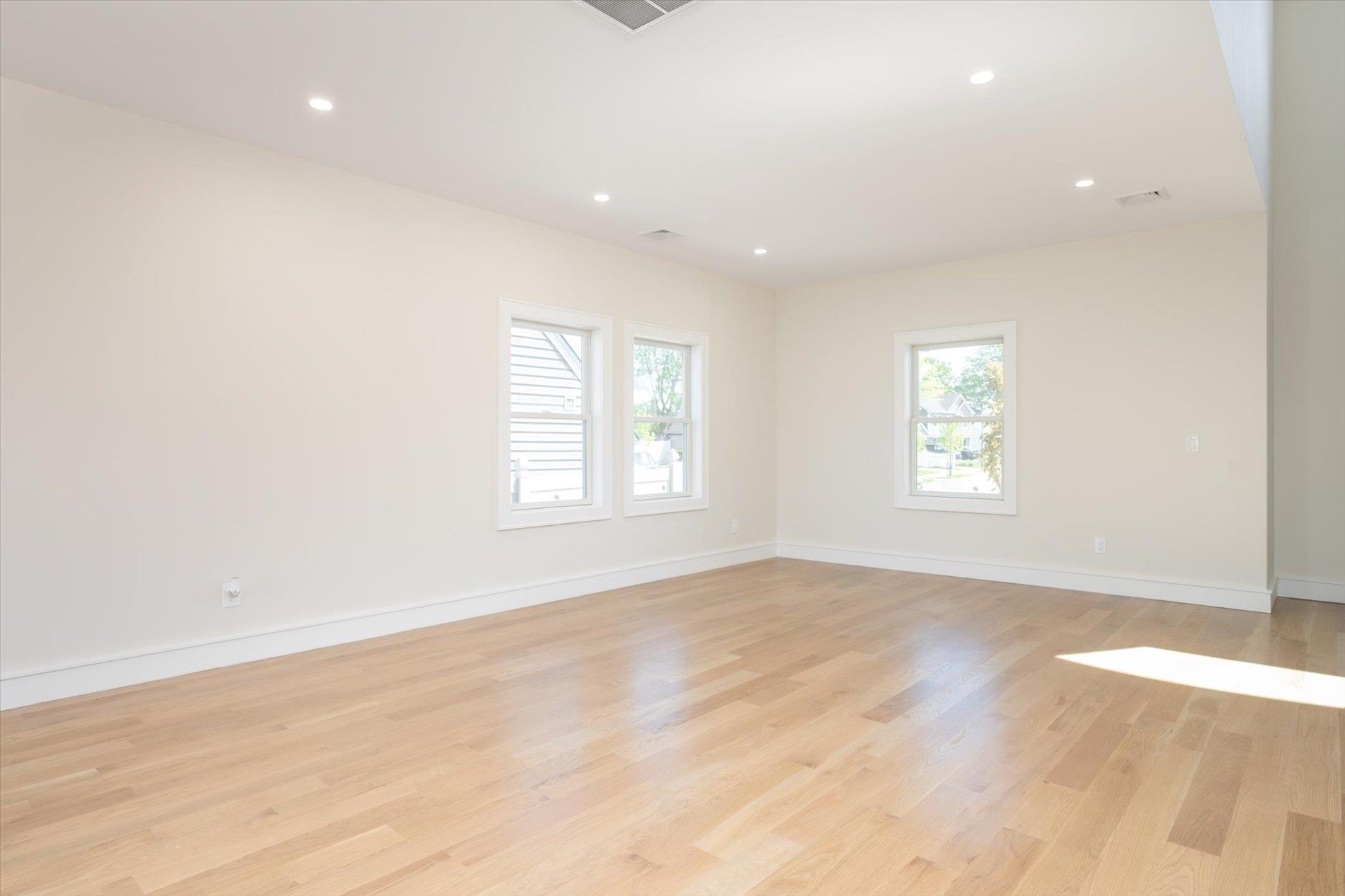 60 Ramble Lane, Levittown, New York image 16