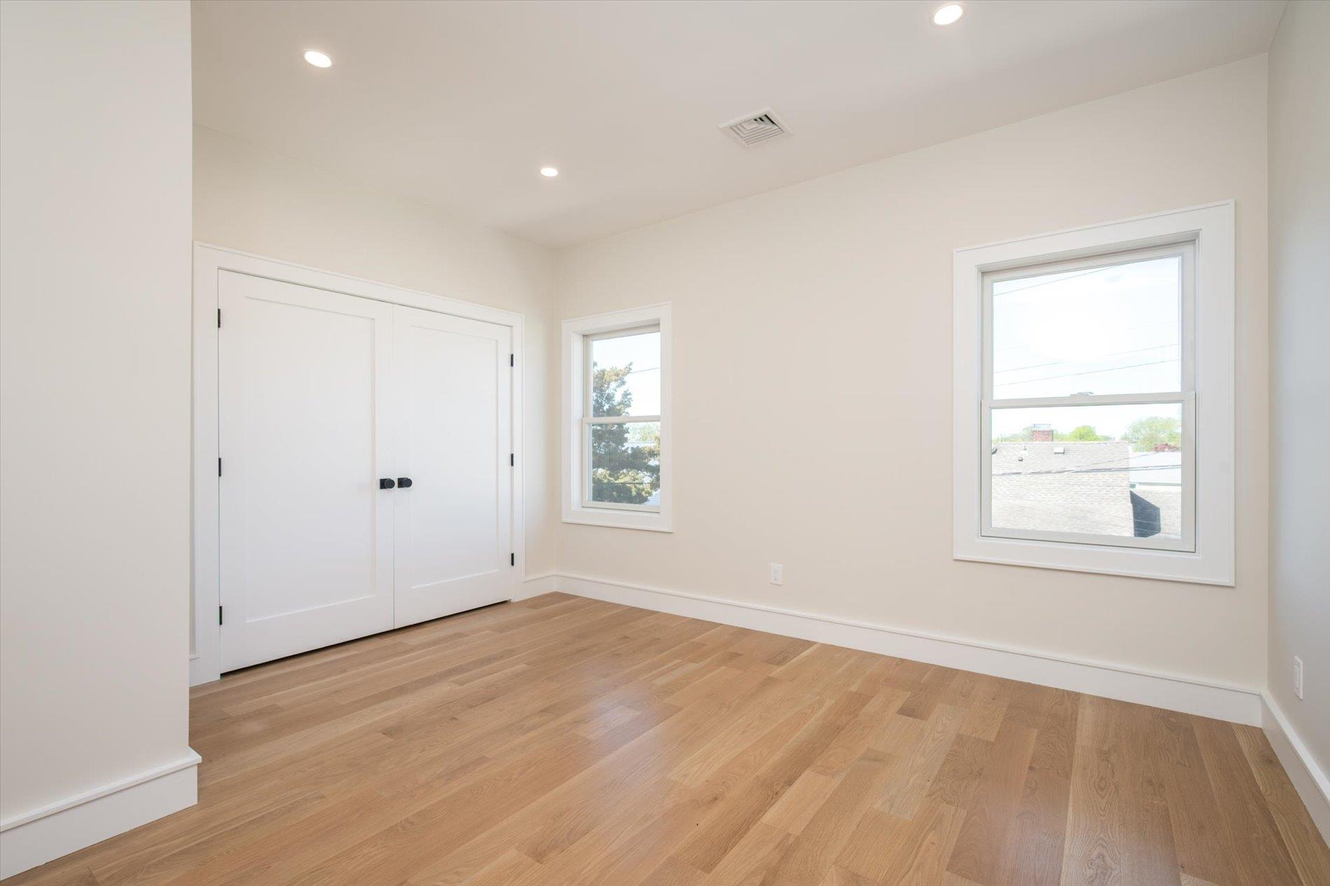 60 Ramble Lane, Levittown, New York image 28