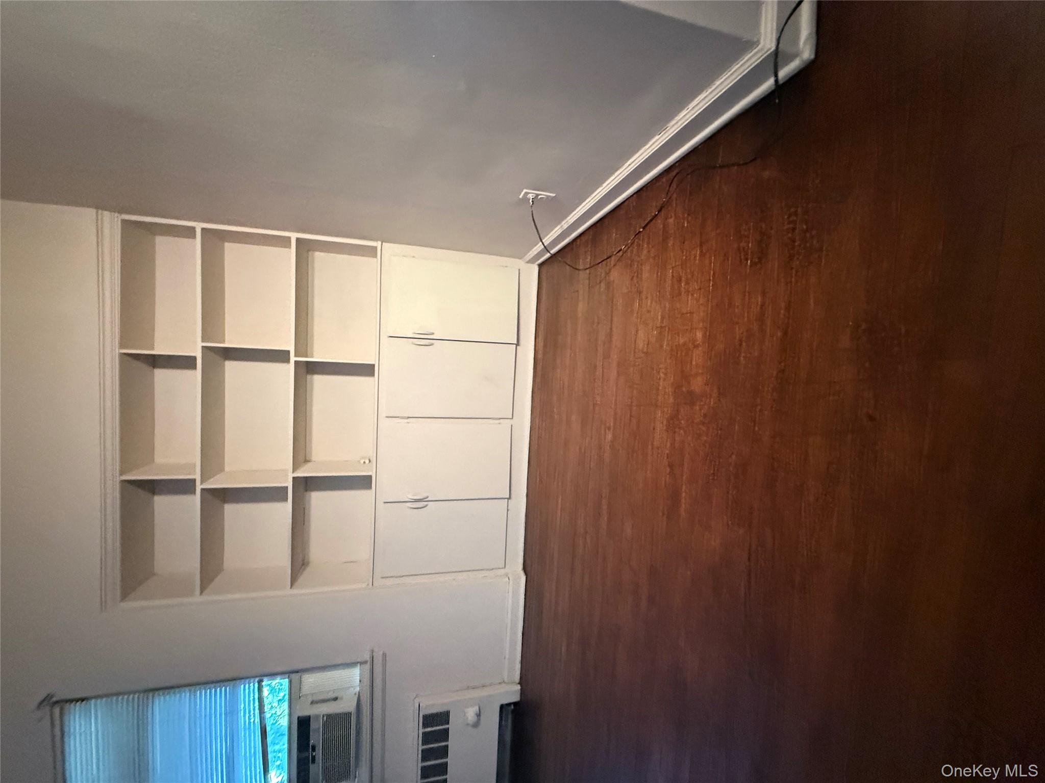 8 Bryant Crescent 1A