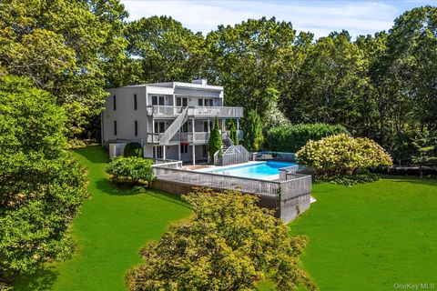11 Deer Trail Road Southampton NY 11968