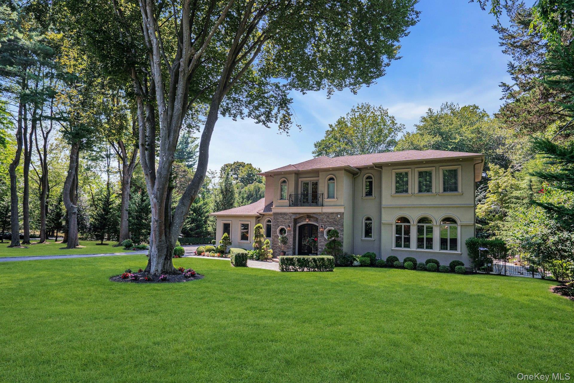 12 Redwood Drive