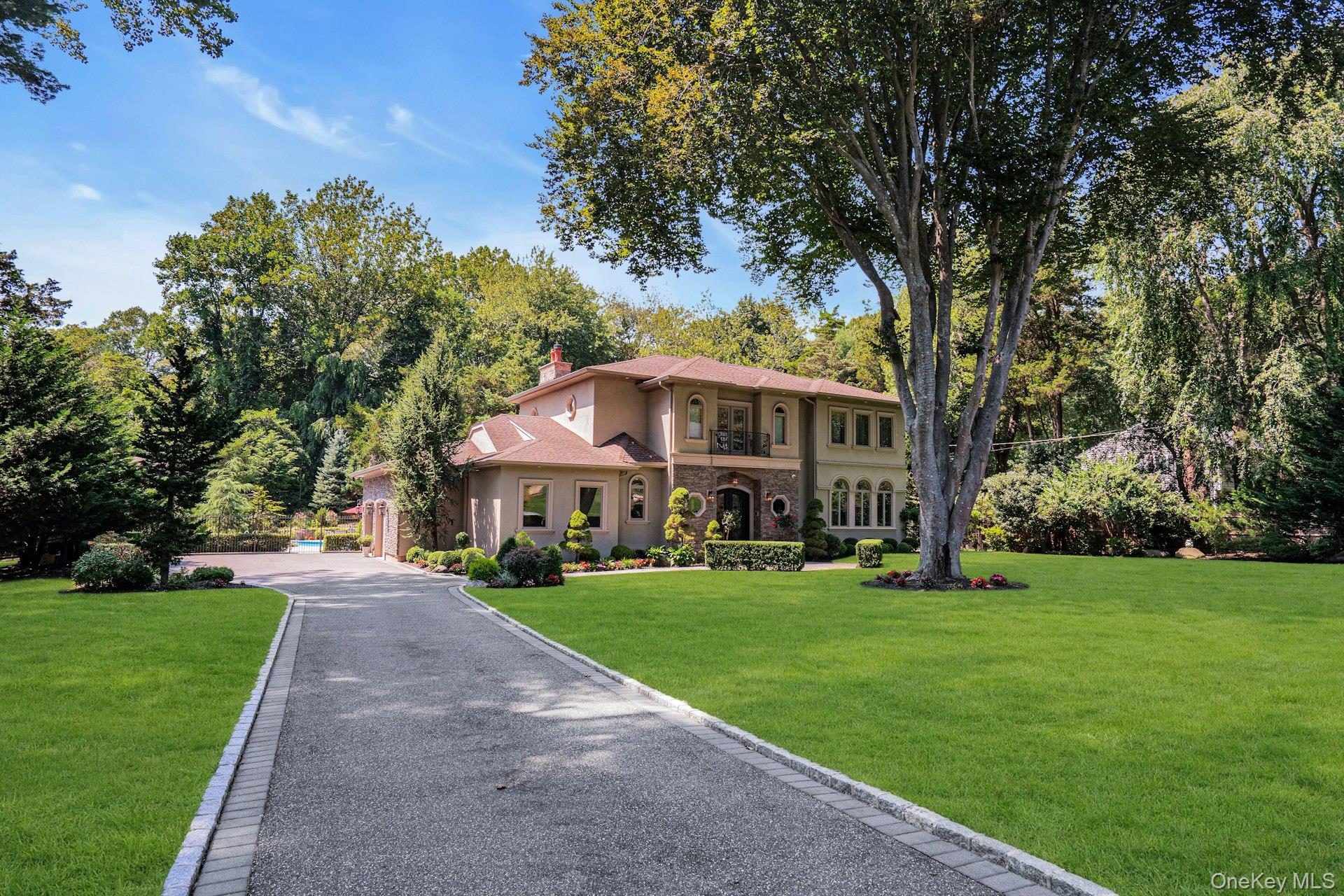12 Redwood Drive