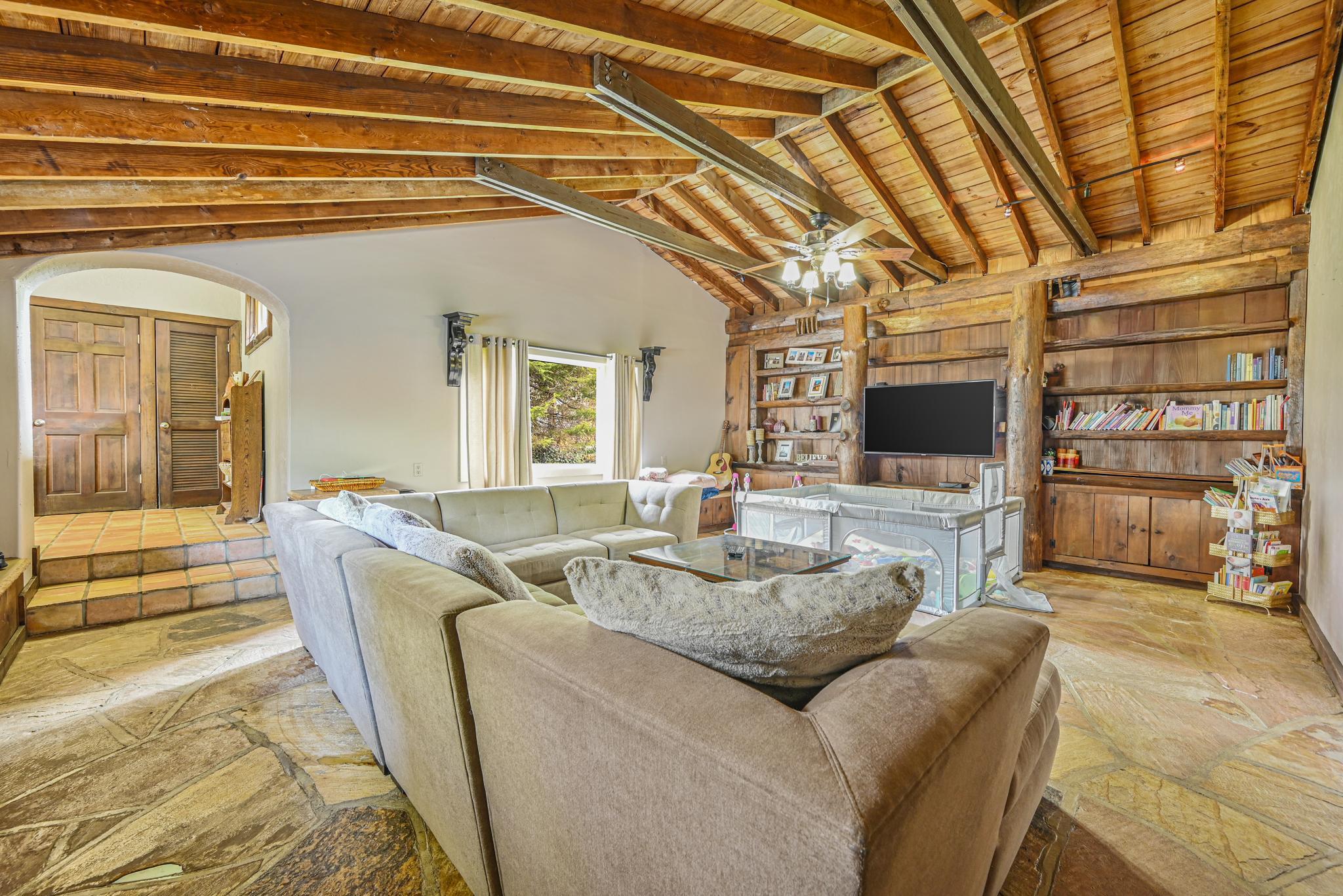 527 Deer Park Avenue, Dix Hills, New York image 13