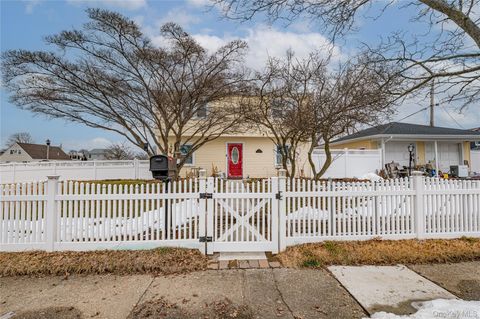 3 Brook Lane Levittown NY 11756