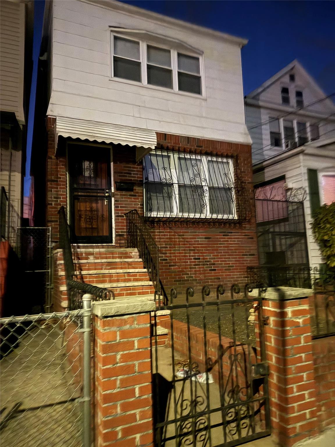 Property for Sale at 76 Street, Elmhurst, Queens, NY - Bedrooms: 5 
Bathrooms: 2  - $1,199,000