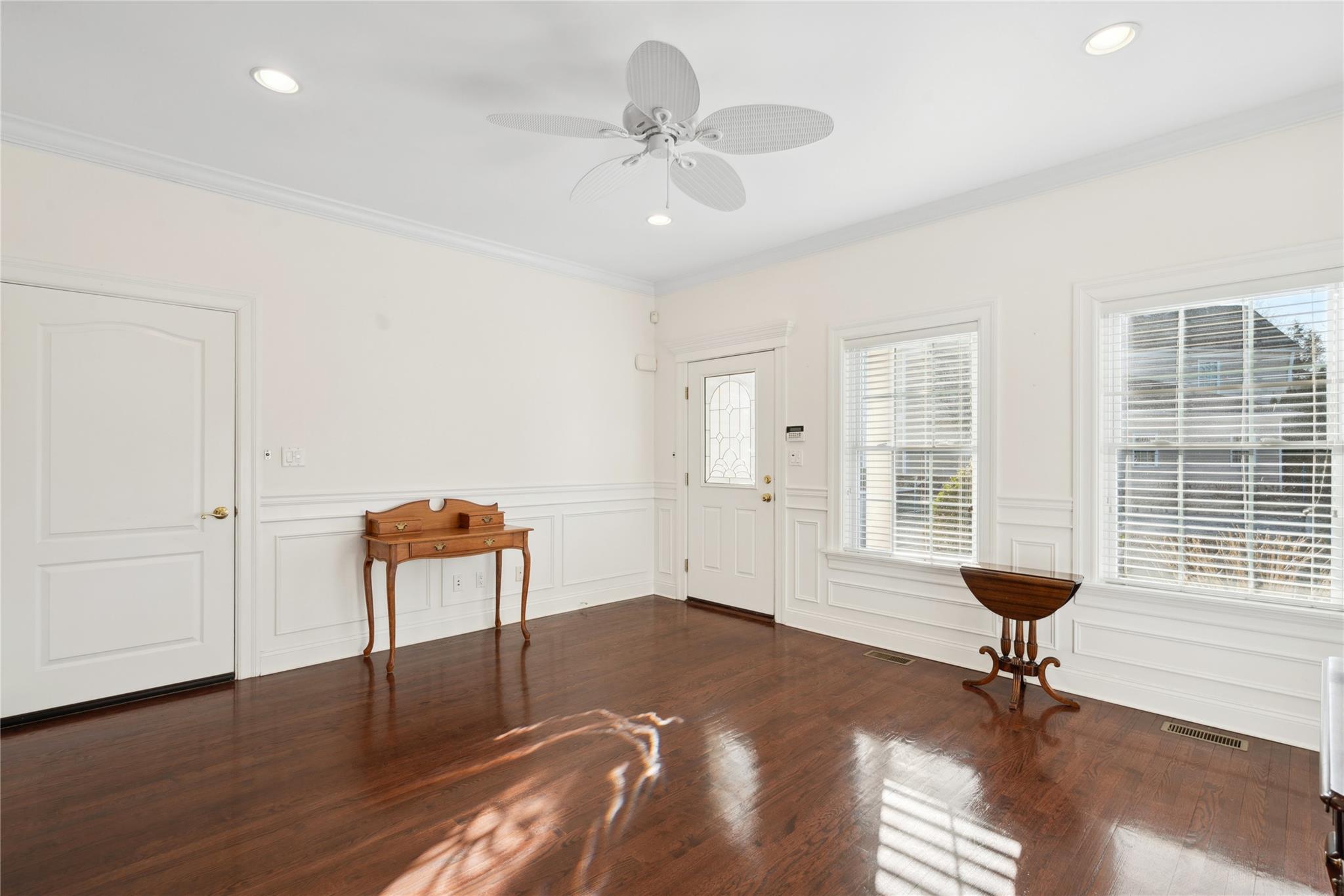 14 Meadow Court, Oakdale, New York image 4