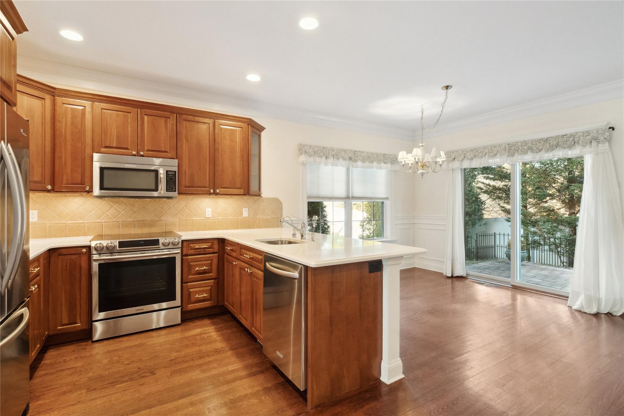 14 Meadow Court, Oakdale, New York image 9