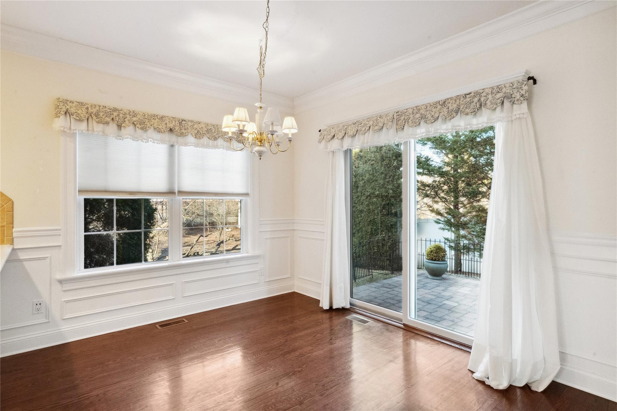 14 Meadow Court, Oakdale, New York image 11