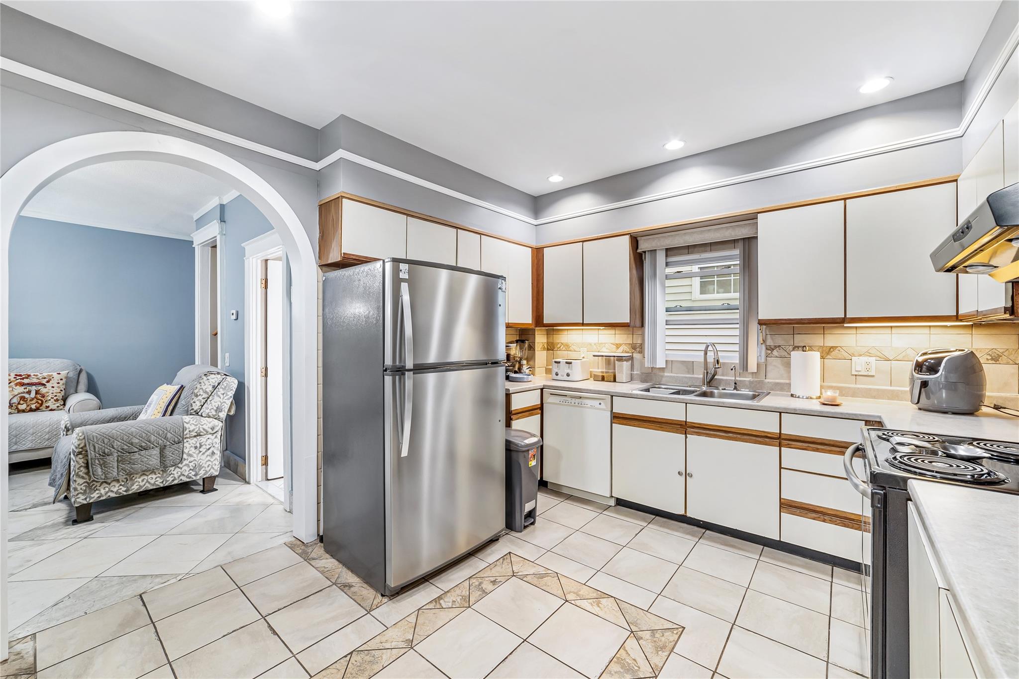 2201 Palmer Avenue, Bronx, New York image 3