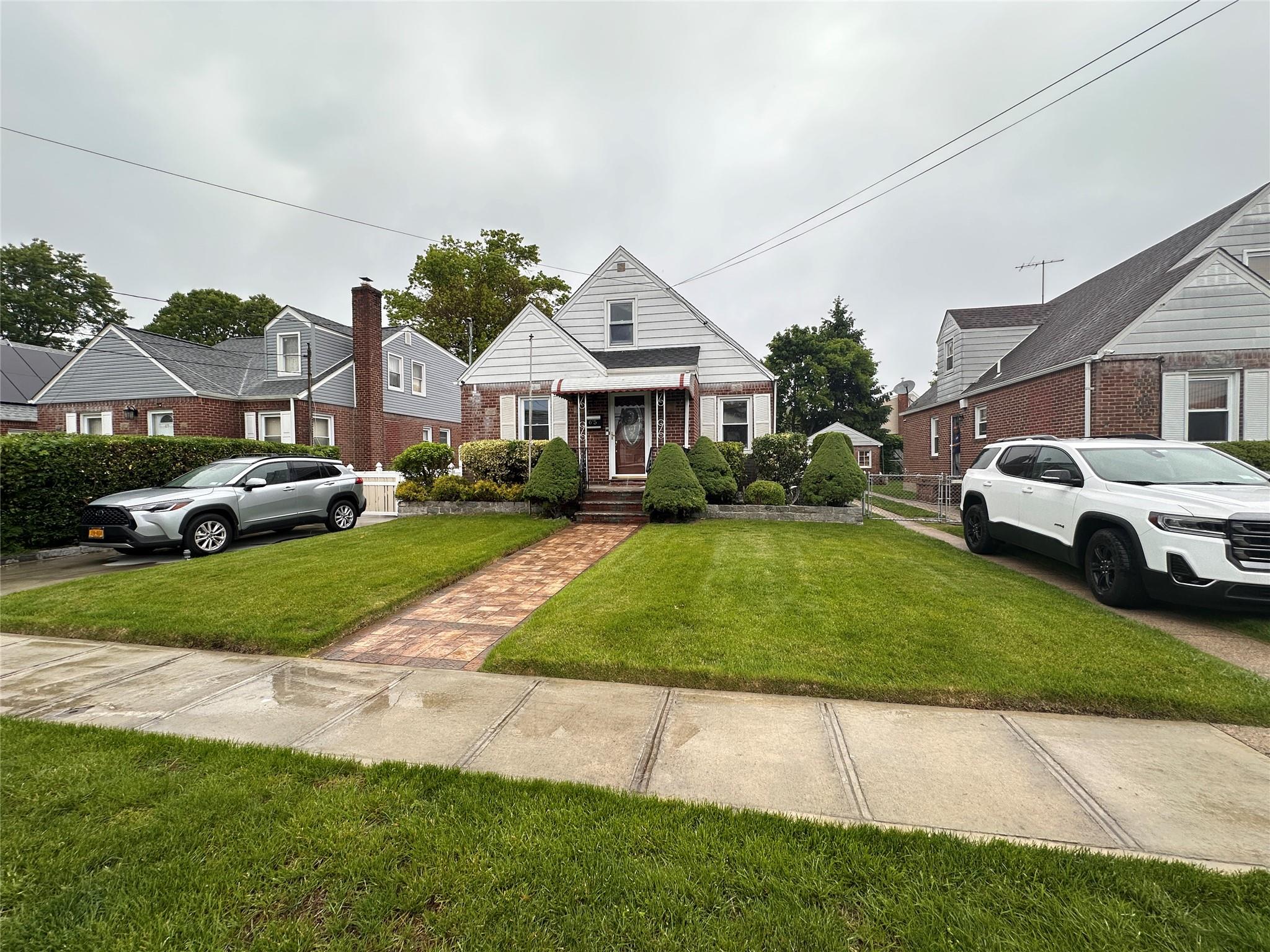 65 Stephen Place Pl, Valley Stream, New York image 1