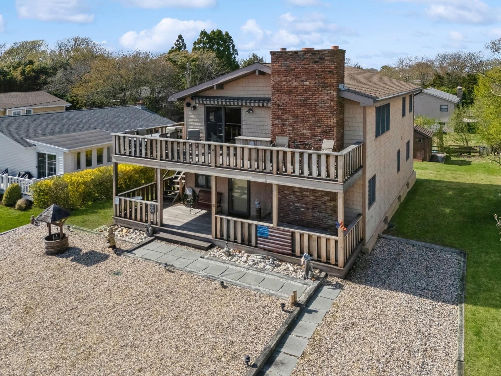Hoppin Avenue, Montauk, Hamptons, NY - 4 Bedrooms  
3 Bathrooms - 