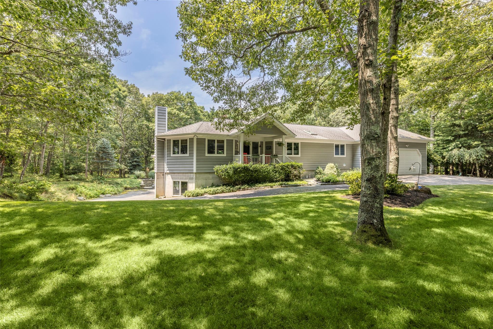 16 Quail Run, Hampton Bays, New York image 28