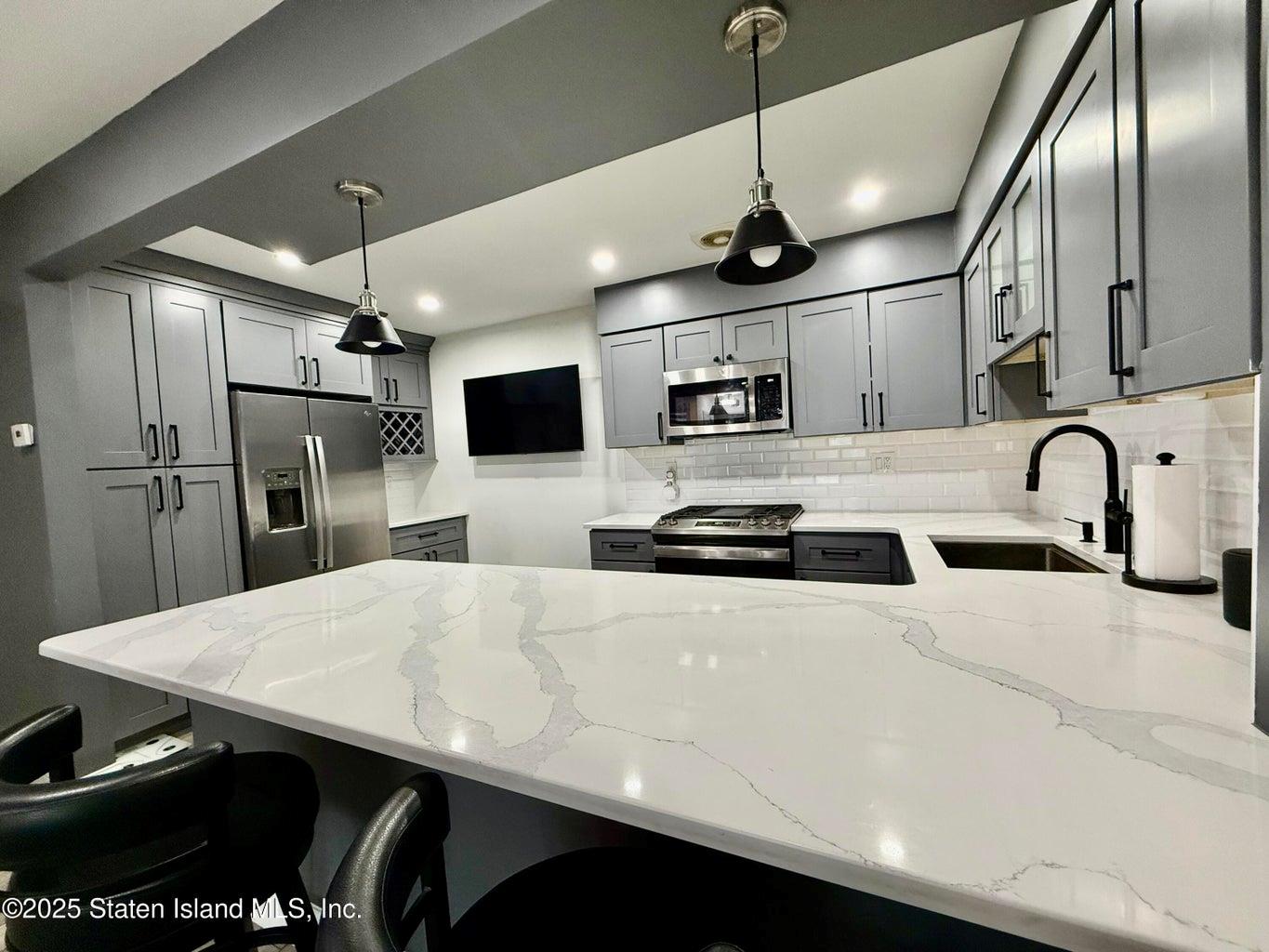 186 Corona Avenue, Staten Island, New York image 23