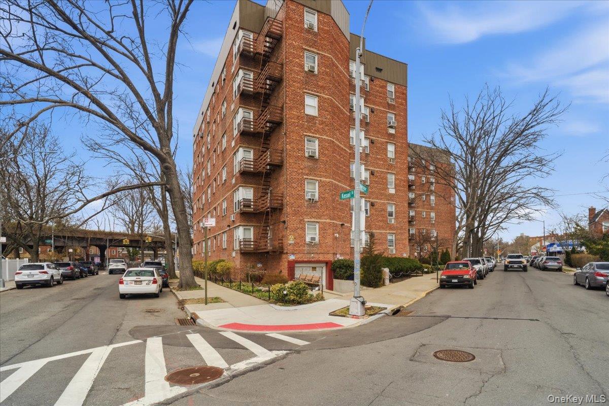 6692 Selfridge Street 4F