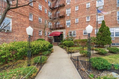 6692 Selfridge Street 4F Forest Hills NY 11375